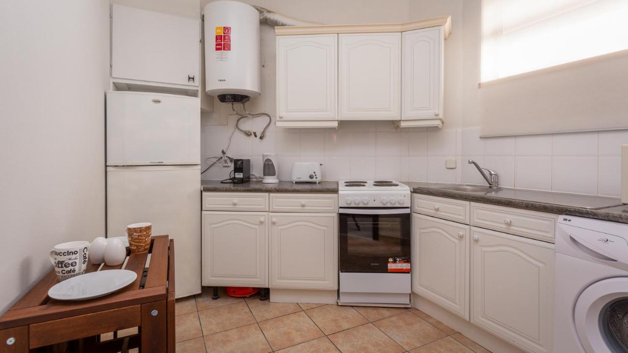 Charming 1 Bedroom Apartment In Portimao By Lovelystay Kültér fotó